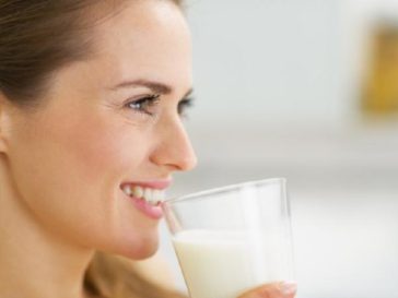 Milk diet for weight loss: Can drinking milk help you lose belly fat?