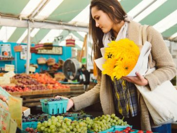 The Best Foods For Your Heart Health All Happen To Fall Under This 1 Diet, According To Science