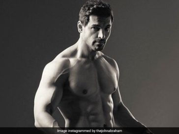 Wishing The Super-Fit John Abraham A Very Happy Birthday! Celebrity Trainer Vinod Channa Reveals His Workout And Diet